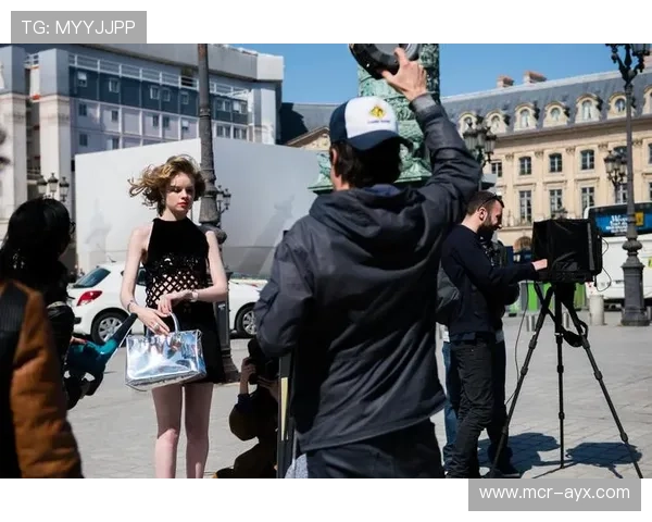 里尔签下法国中场佩兰，转会费500万欧元